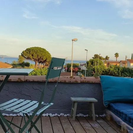 Сasa de vacaciones Maison De à L'ayguade Classée 3 étoiles, Climatisée,3mn à Pied Et Restos ,5mn Aéroport, 10mn Gare Hyères
