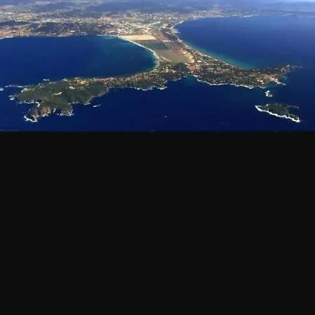 Maison De A L'ayguade Classee 3 Etoiles, Climatisee,3mn A Pied Et Restos ,5mn Aeroport, 10mn Gare Hyères